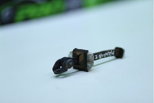 Limitador De Porta Traseira Direita Ford Ká 2015 Á 2019 Original Usado