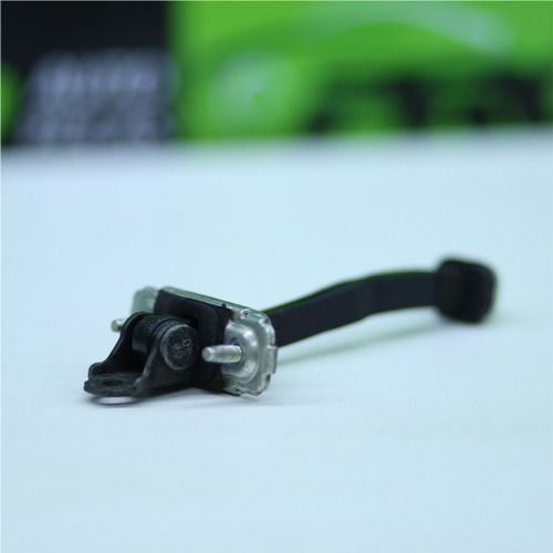 Limitador De Porta Traseira Direita Gm Onix 2013 A 2019 Original Usado