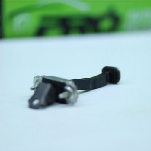 Limitador De Porta Traseira Direita Gm Onix 2013 A 2019 Original Usado