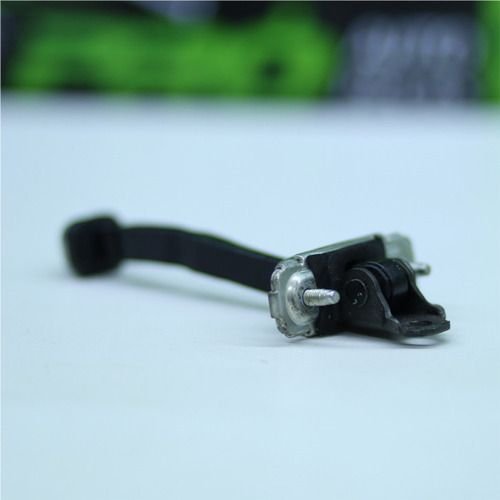 Limitador De Porta Traseira Direita Gm Onix 2013 A 2019 Original Usado