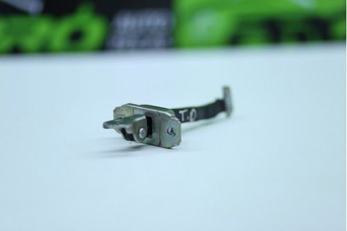 Limitador De Porta Traseira Direita Nissan March 2012 A 2020 Original Usado