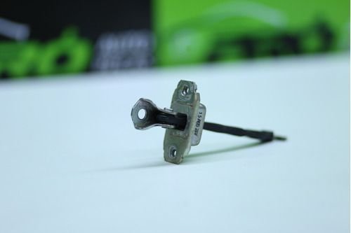 Limitador De Porta Traseira Direita Nissan March 2012 A 2020 Original Usado