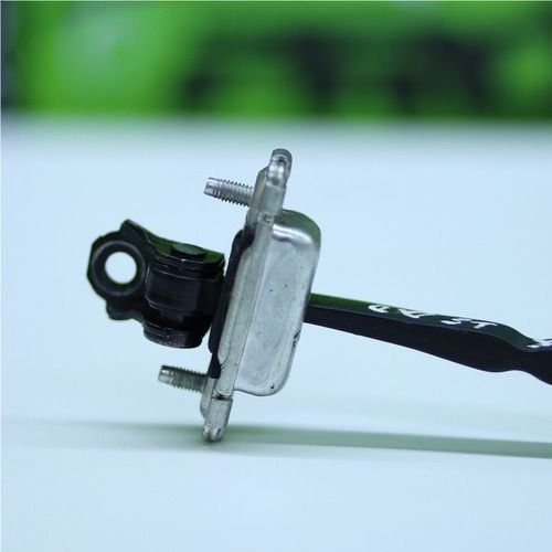 Limitador Porta Dianteira Direita Chevrolet Onix 2013 A 2020 Original Usado