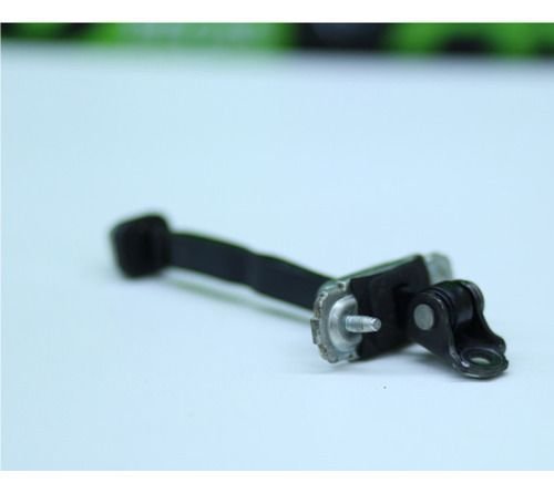 Limitador Porta Dianteira Esquerda Gm Onix 2013 Á 2019 Original Usado
