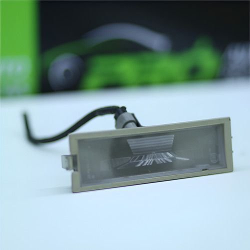 Luz De Placa Chevrolet Onix 2013 A 2019 04662000 Original Usado