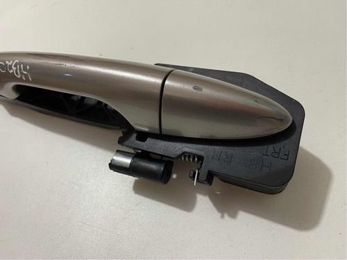 Maçaneta Externa Dianteira Direita Hyundai Hb20 2013 A 2018 Original Usado