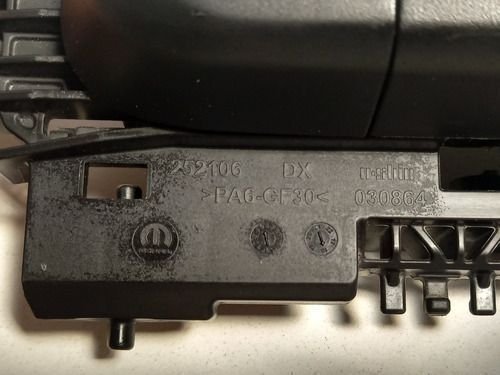 Maçaneta Externa Traseira Direita Jeep Renegade 51937338 Original Usado