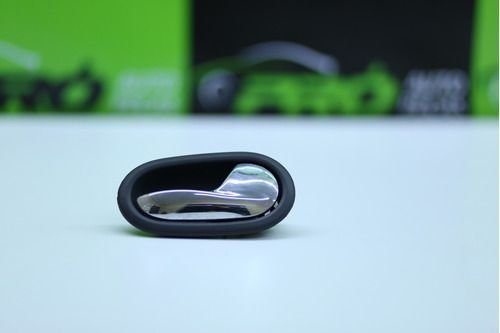 Maçaneta Interna Dianteira Direita Renault Sandero 2018 Original Usado