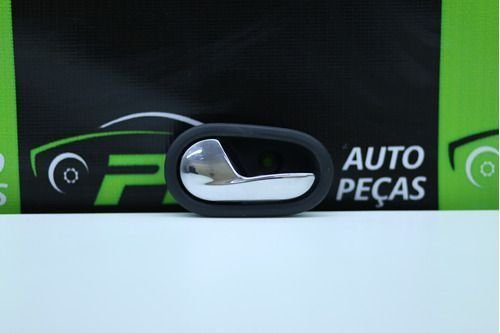 Maçaneta Interna Dianteira Esquerda Renault Sandero 2018 Original Usado
