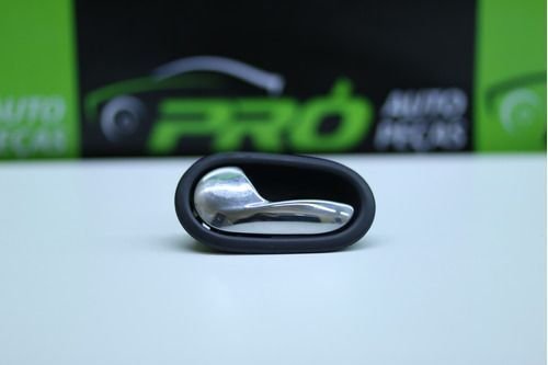 Maçaneta Interna Traseira Esq Renault Sandero 2015 Á 2018 Original Usado