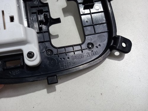 Moldura Cambio Marcha Hyundai I30 2010 84658-2l000 Original Usado