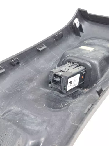 Moldura Console Usb Jeep Renegade 2015 A 2021 Traseiro Original Usado