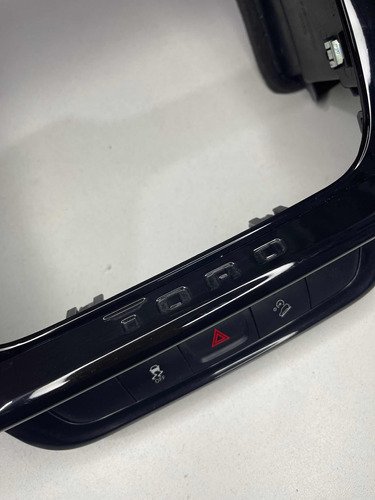 Moldura Multimídia Com Difusor Fiat Toro Ultra 2016 A 2020 Original Usado