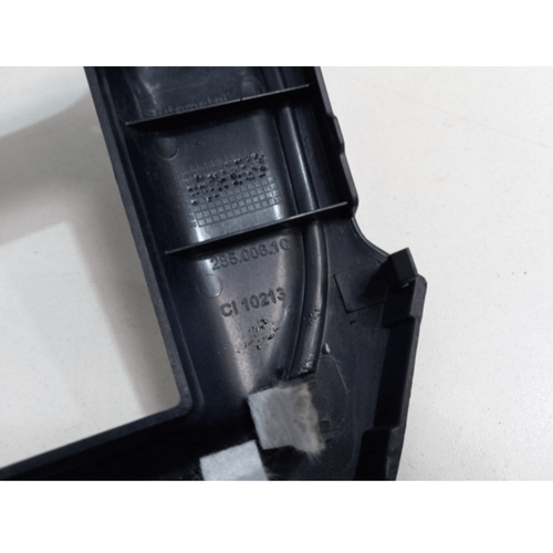 Moldura Painel Multimidia C/ Botões Gm Cobalt 2018 2850061c Original Usado