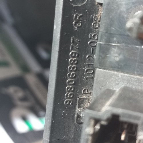 Moldura Tampa Traseira Citroën C3 Original 9680688977 Original Usado