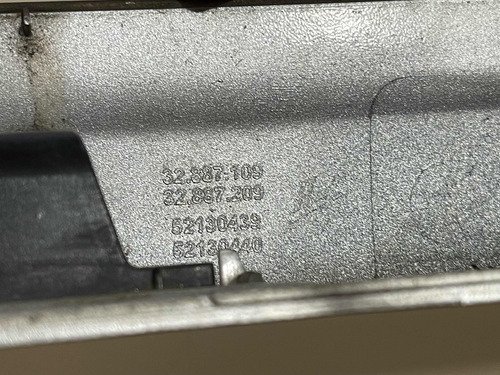 Moldura Tampa Traseira Gm Spin 2019 A 2023 52130439 Original Usado