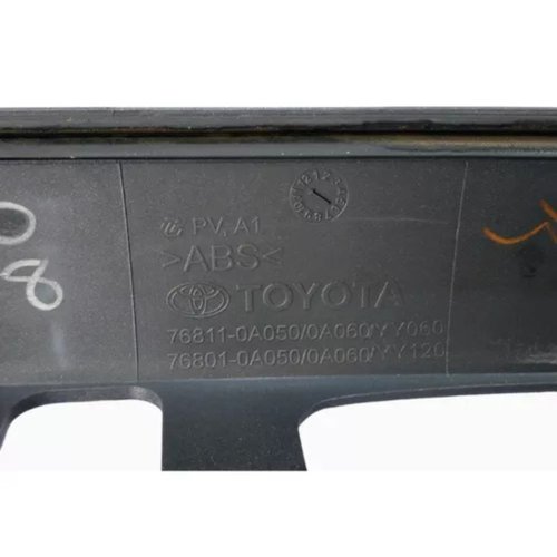 Moldura Tampa Traseira Toyota Corolla Cross 2022 a 2024 Original Usado