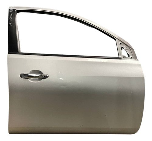 Porta Dianteira Direita Nissan Versa 2015 A 2020 Original Usado