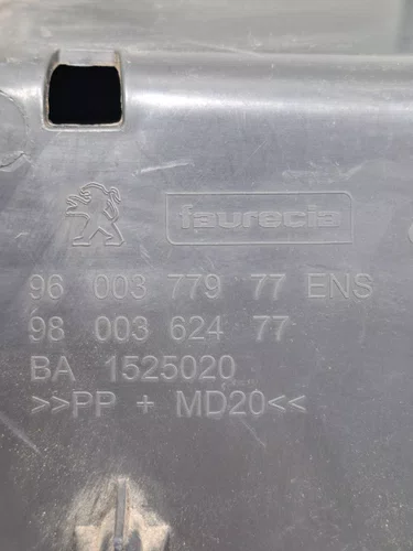 Porta Luvas Peugeot 208 2013 2014 2015 2016 2017 2018 Orig Original Usado