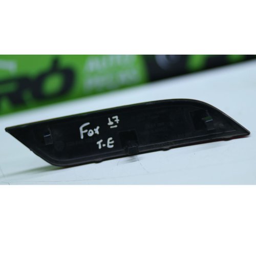 Refletor Parachoque Traseiro Esquerdo Vw Fox 2015 á 2018 Original Usado