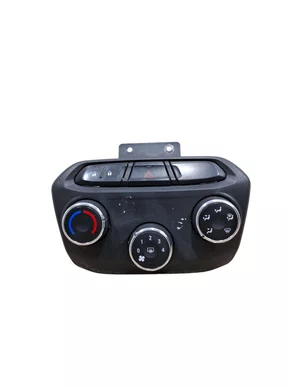 Comando Ar Condicionado Chevrolet Onix Prisma 2013 2014 2015 2016 2017 2018 2019 Original Usado