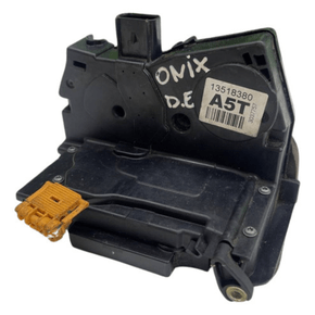 Fechadura Dianteira Esquerda Gm Onix 2013 A 2019 13518380 Original Usado