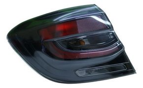 Lanterna Traseira Esquerda Sandero Stepway 2020 A 2023 Fume Original Usado