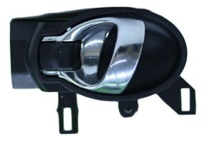 Maçaneta Interna Dianteira Esquerda Nissan March 2015 Original Usado