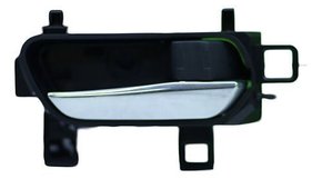 Maçaneta Interna Traseira Esquerda Nissan Versa 2021 Á 2023 Original Usado