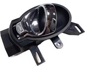 Maçaneta Puxador Interna Nissan Versa Dianteira Esquerda Original Usado