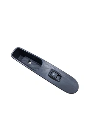 Moldura Com Botão Vidro Dianteiro Fiat Mobi 2016 2017 2018 2019 2020 Direito 100230381 Original Usado