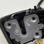 Fechadura Porta Traseira Esquerda Chevrolet Onix 2020 A 2023 Original Usado
